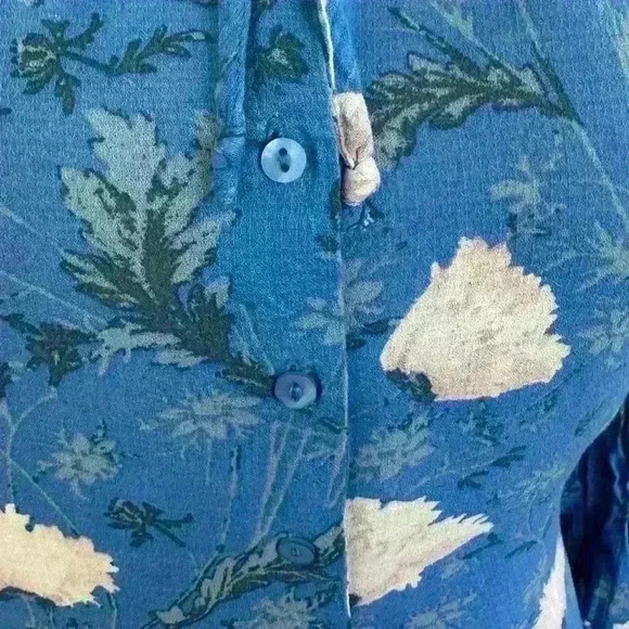 Lucky Brand Sky Blue Floral Blouse - Medium - Picture 6 of 11